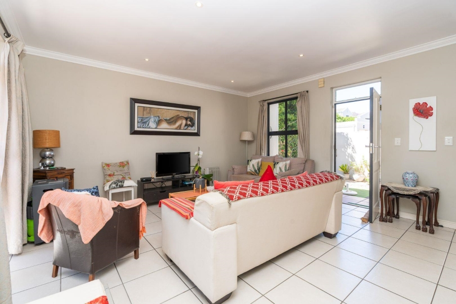 To Let 2 Bedroom Property for Rent in Royal Ascot Western Cape